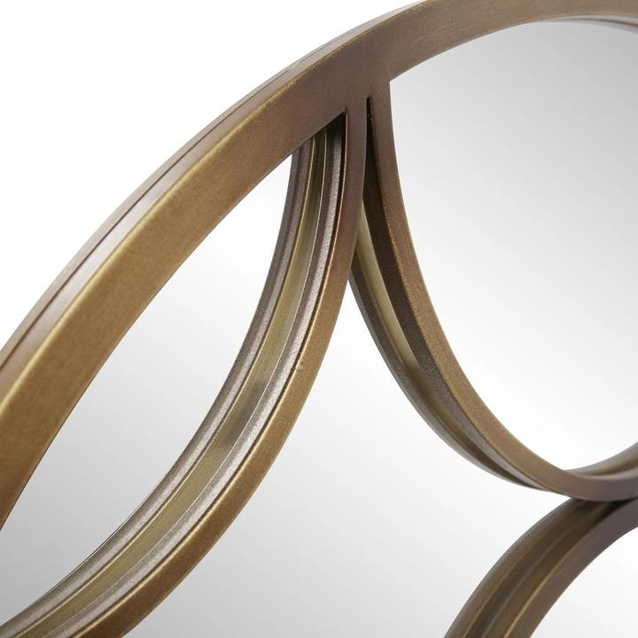 Second product view of the Éliane Mirror showing the 32-inch round frame and reflective center.