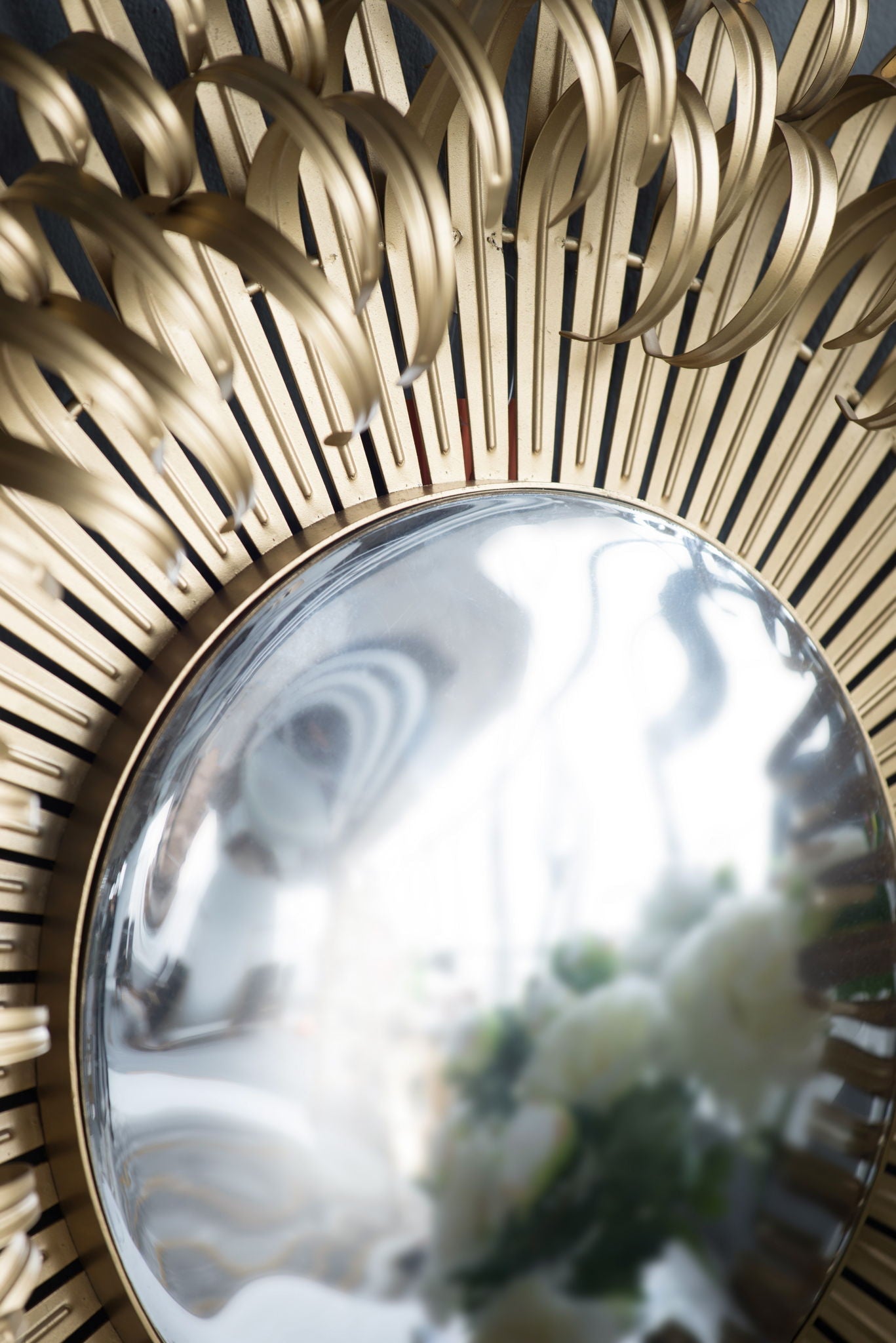 The Bérénice Mirror — Golden Sunburst — aec jpg