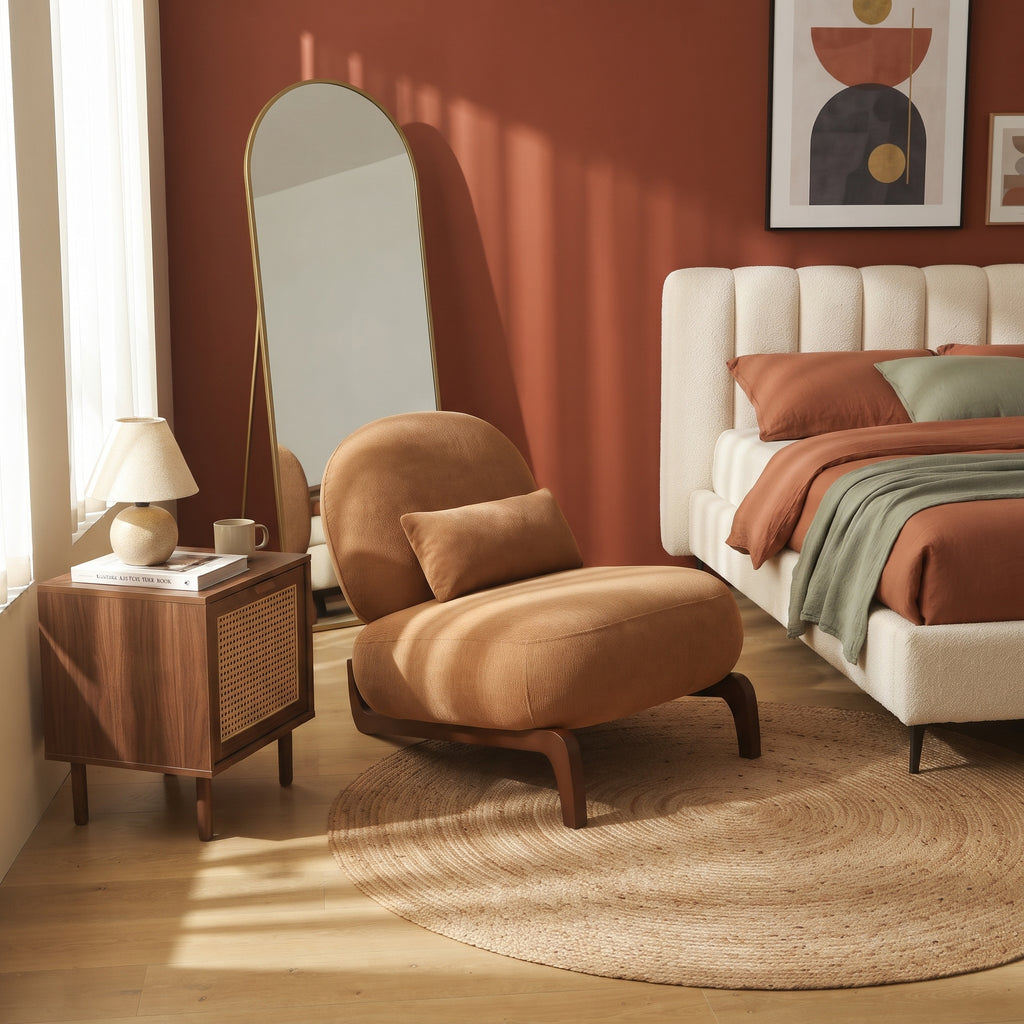 The Raphaël | Sculptural Curves & Warm Wood