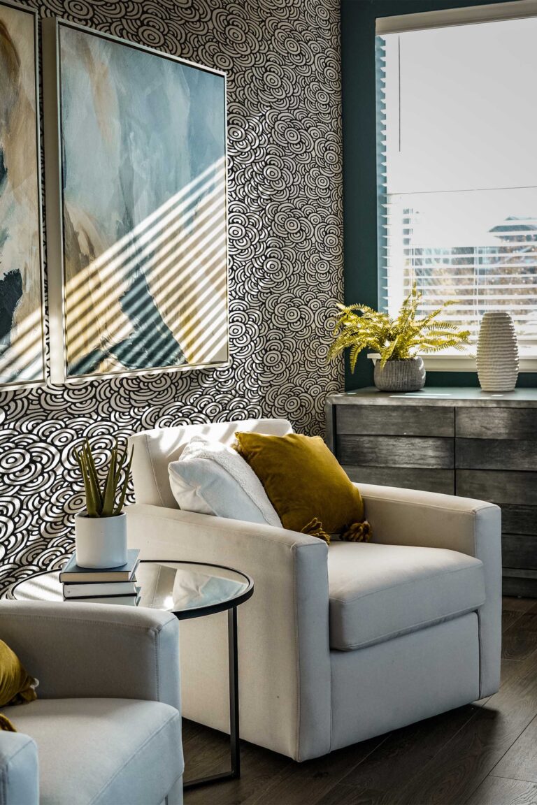 The Josette Wallpaper — Concentric Ink — black white circles peel stick